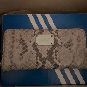 Michael Kors zip around wallet